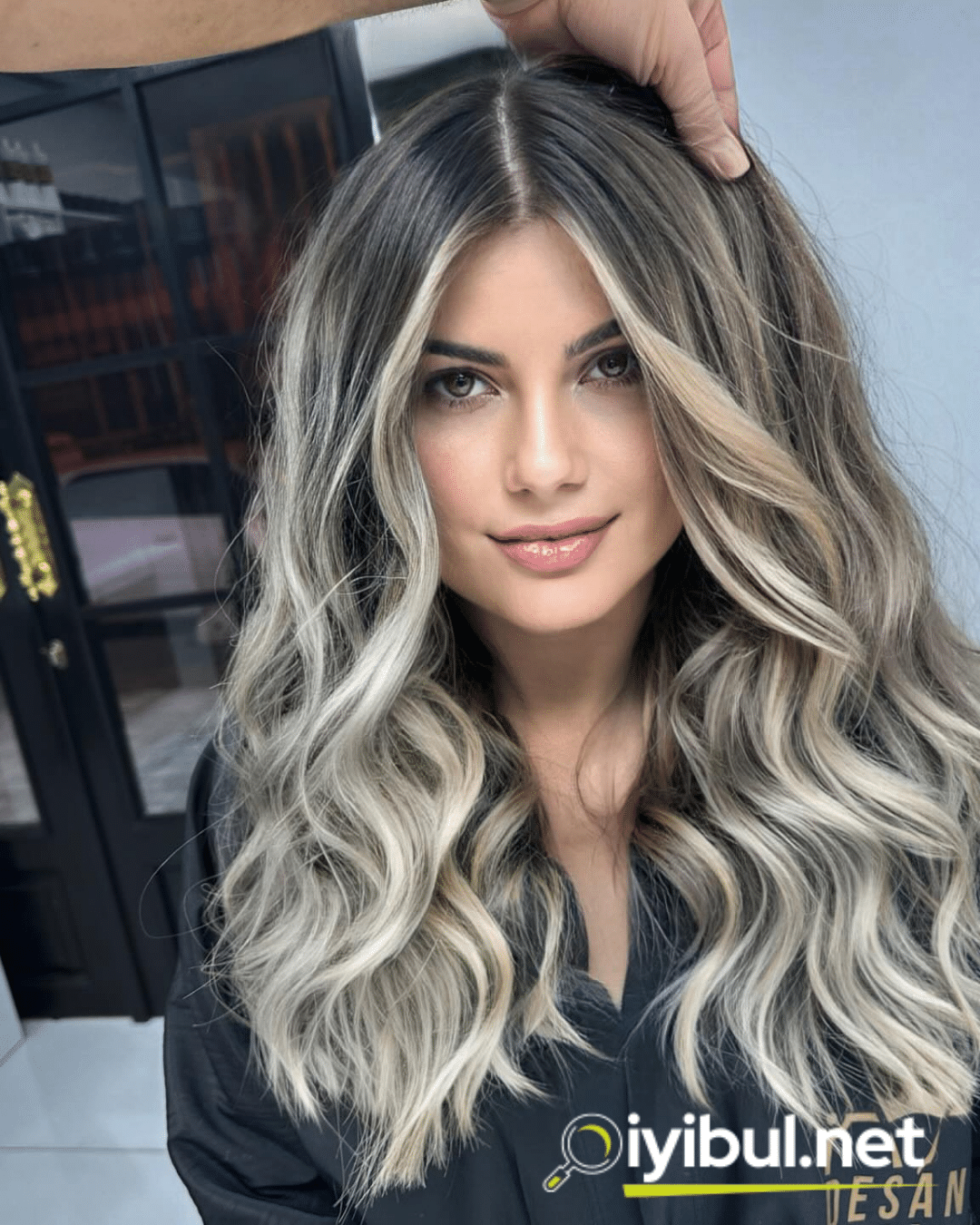 siyah saça sarı ışıltı